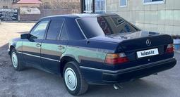 Mercedes-Benz E 260 1993 года за 1 600 000 тг. в Караганда – фото 5