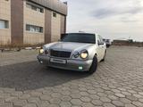 Mercedes-Benz E 230 1996 годаfor5 400 000 тг. в Петропавловск