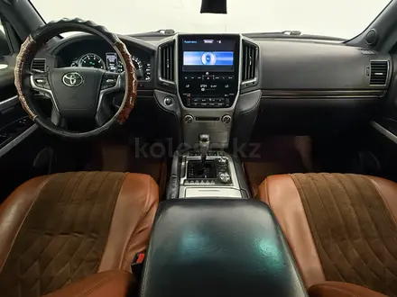 Toyota Land Cruiser Luxe 2017 года за 31 500 000 тг. в Астана – фото 8