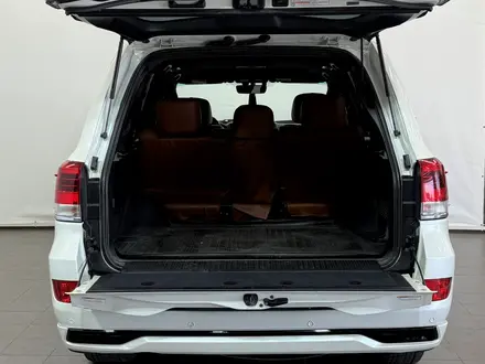 Toyota Land Cruiser Luxe 2017 года за 31 500 000 тг. в Астана – фото 10