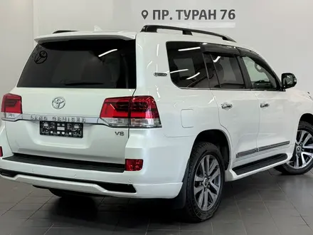 Toyota Land Cruiser Luxe 2017 года за 31 500 000 тг. в Астана – фото 19