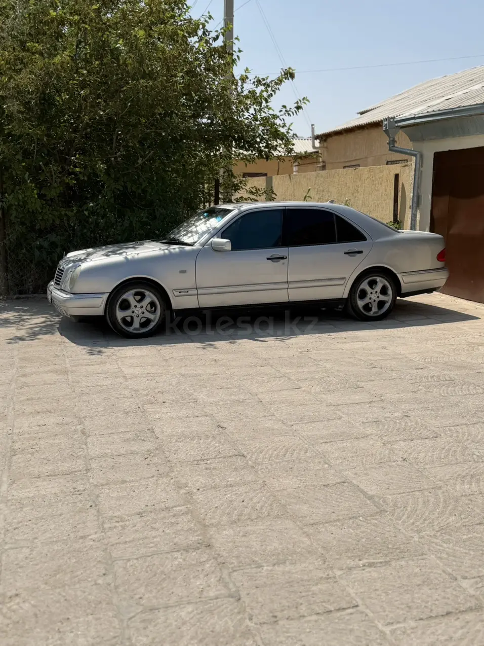 Mercedes-Benz E-Class, 1996