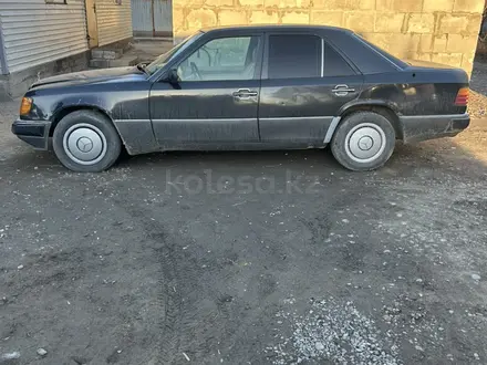 Mercedes-Benz E 280 1992 года за 1 300 000 тг. в Талдыкорган – фото 4