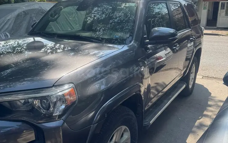 Пороги-подножки для TOYOTA 4RUNNER N285 кузов, оригинал за 140 000 тг. в Тараз