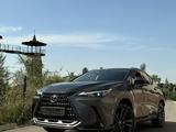 Lexus NX 350h 2022 годаfor24 500 000 тг. в Алматы – фото 4