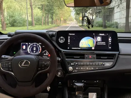 Lexus ES 250 2021 года за 21 190 000 тг. в Алматы – фото 10