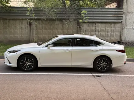 Lexus ES 250 2021 года за 21 190 000 тг. в Алматы – фото 8