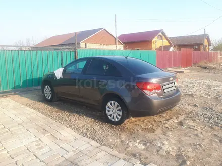 Chevrolet Cruze 2012 года за 3 500 000 тг. в Атырау – фото 18