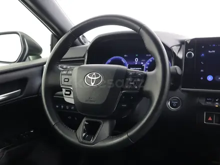 Toyota Camry Luxe 2025 года за 22 620 000 тг. в Астана – фото 19