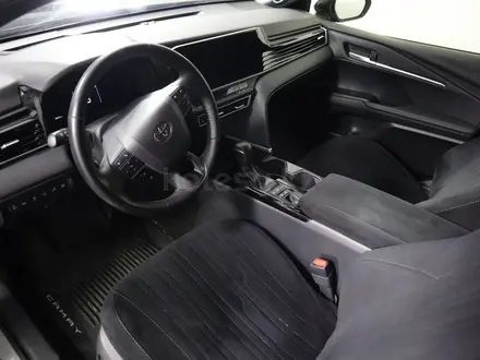 Toyota Camry Luxe 2025 года за 22 620 000 тг. в Астана – фото 15