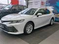 Toyota Camry Prestige 2023 года за 18 700 000 тг. в Семей