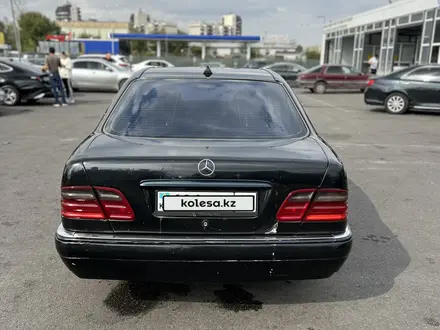 Mercedes-Benz E 280 1996 года за 2 400 000 тг. в Алматы – фото 4