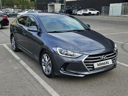 Hyundai Elantra 2018 года за 8 850 000 тг. в Алматы – фото 3