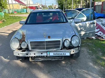 Mercedes-Benz E 200 1997 годаүшін1 350 000 тг. в Костанай – фото 4