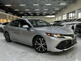 Toyota Camry 2021 года за 11 900 000 тг. в Шымкент