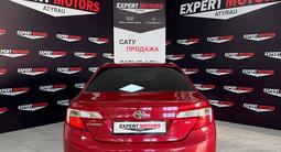 Toyota Camry 2014 года за 7 800 000 тг. в Атырау – фото 3