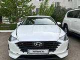 Hyundai Sonata 2022 годаүшін11 200 000 тг. в Уральск