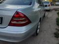 Mercedes-Benz C 200 2001 годаүшін2 900 000 тг. в Алматы – фото 3