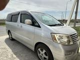 Toyota Alphard 2002 года за 7 500 000 тг. в Атырау