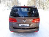 Volkswagen Touran 2012 годаfor5 800 000 тг. в Щучинск – фото 5