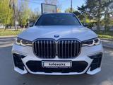 BMW X7 2021 года за 55 000 000 тг. в Уральск