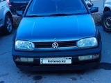 Volkswagen Golf 1993 годаүшін1 400 000 тг. в Есик