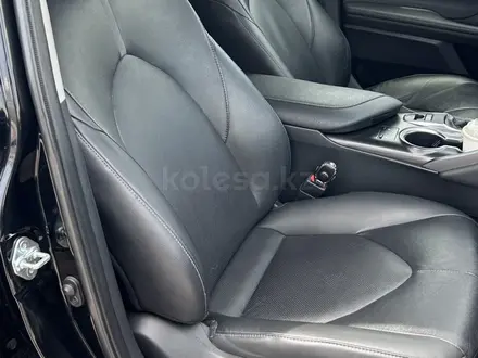 Toyota Camry 2023 года за 14 200 000 тг. в Астана – фото 21