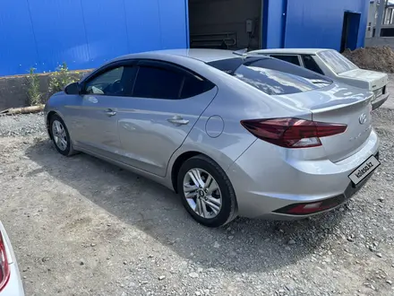 Hyundai Elantra 2019 года за 7 000 000 тг. в Астана – фото 4