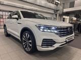 Volkswagen Touareg 2022 года за 31 800 000 тг. в Алматы