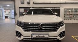 Volkswagen Touareg 2022 года за 31 800 000 тг. в Алматы – фото 2