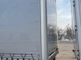 Mercedes-Benz  Фургон (6х2) 2015 года за 34 000 000 тг. в Алматы – фото 2