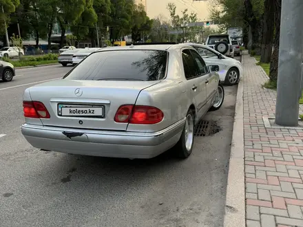 Mercedes-Benz E 280 1996 годаүшін3 100 000 тг. в Алматы – фото 11