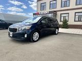 Kia Carnival 2015 года за 7 500 000 тг. в Уральск