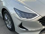 Hyundai Sonata 2023 годаүшін11 500 000 тг. в Алматы – фото 2