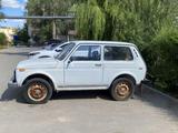 ВАЗ (Lada) Lada 2121 2000 годаүшін800 000 тг. в Аксай – фото 2