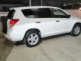 Toyota RAV4 2008 года за 5 500 000 тг. в Атырау – фото 2