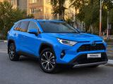 Toyota RAV4 2019 года за 12 999 000 тг. в Актобе