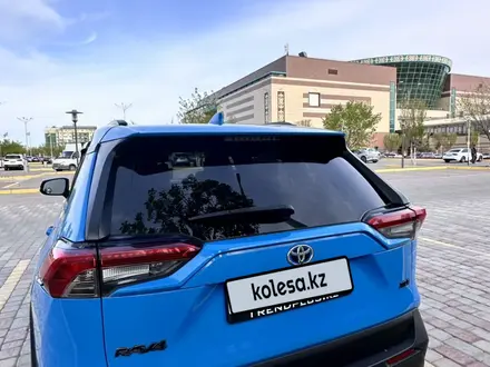 Toyota RAV4 2019 года за 13 300 000 тг. в Актобе – фото 4