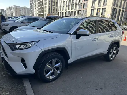 Toyota RAV4 2020 года за 14 800 000 тг. в Астана – фото 4