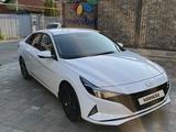 Hyundai Elantra 2022 годаfor9 800 000 тг. в Алматы – фото 3