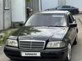 Mercedes-Benz C 180 1995 года за 1 700 000 тг. в Астана