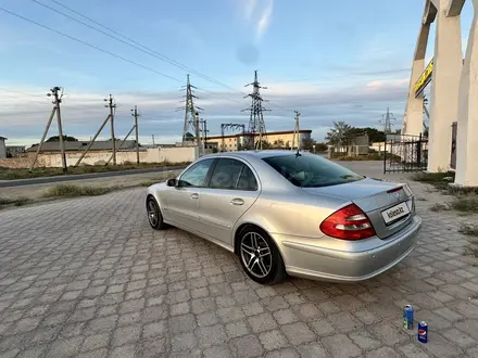 Mercedes-Benz E 320 2002 года за 5 000 000 тг. в Актау – фото 14