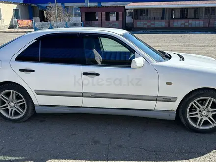 Mercedes-Benz E 230 1997 года за 2 500 000 тг. в Талдыкорган – фото 6