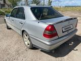 Mercedes-Benz C 200 1995 года за 1 800 000 тг. в Астана – фото 4