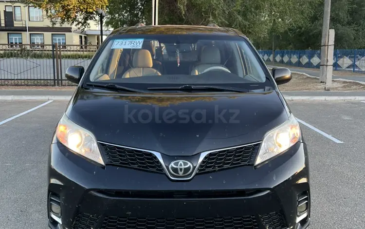 Toyota Sienna 2014 годаүшін7 500 000 тг. в Атырау