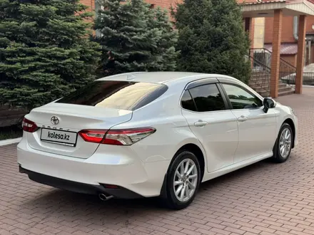 Toyota Camry 2021 года за 14 570 000 тг. в Алматы – фото 13