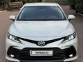 Toyota Camry 2021 года за 14 570 000 тг. в Алматы – фото 20