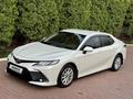 Toyota Camry 2021 года за 14 570 000 тг. в Алматы – фото 24