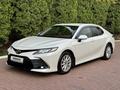 Toyota Camry 2021 года за 14 570 000 тг. в Алматы – фото 25