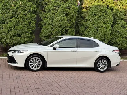 Toyota Camry 2021 года за 14 570 000 тг. в Алматы – фото 27